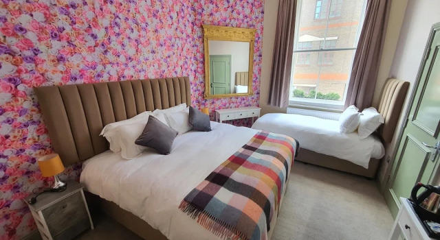 Трёхместный семейный номер Standard The Griffin Belle Hotel Vauxhall