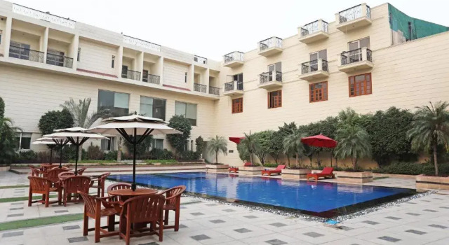 Номер Deluxe Westend Inn