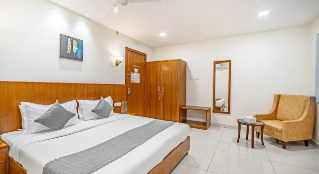 Номер Deluxe Westside Hotels