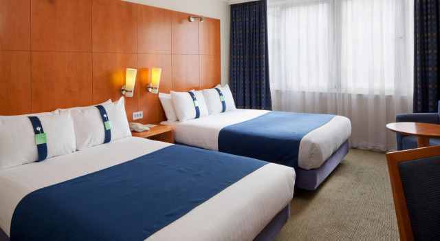 Holiday Inn Maidenhead Windsor by IHG, Boek Hotel Hotels in Merseyside met zwembad, Zwembad