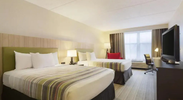 Двухместный люкс Country Inn & Suites by Radisson, Bloomington at Mall of America, MN