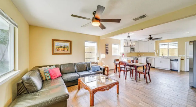 Коттедж Sunny San Antonio Home Near Downtown: Pets Welcome