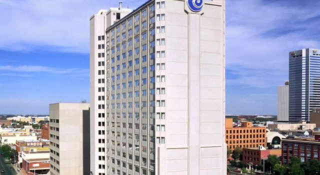 Номер Comfort Coast Edmonton Plaza Hotel by APA