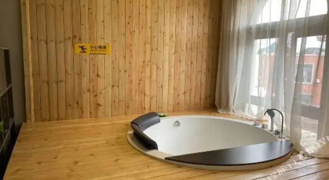 Двухместный люкс Wutong Hot Spring Hotel