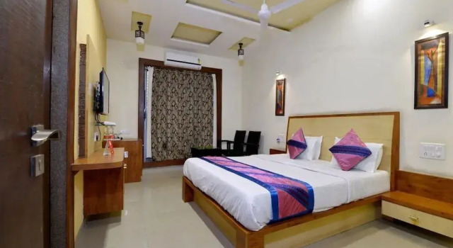 Hotel Kaka Inn Mount Abu, Rezervovat Hotel Hotely v Gujarat s parkováním, Parkování