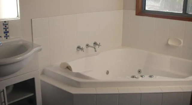 Коттедж с 2 комнатами The Real McCoy Holiday Accommodation