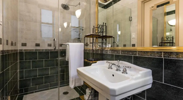 Двухместный номер Petite Casablanca Hotel by Library Hotel Collection