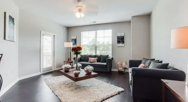 Kasa Charlotte Mallard Creek Apartments, Забронировать Апартаменты/квартира Отели Шарлотте с парковкой, Парковка