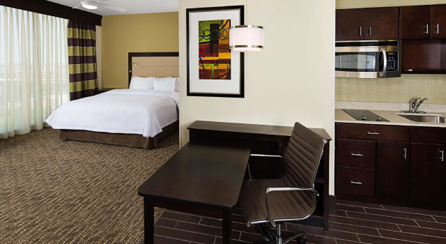 Двухместная студия для гостей с ограниченными возможностями Homewood Suites Dallas Downtown