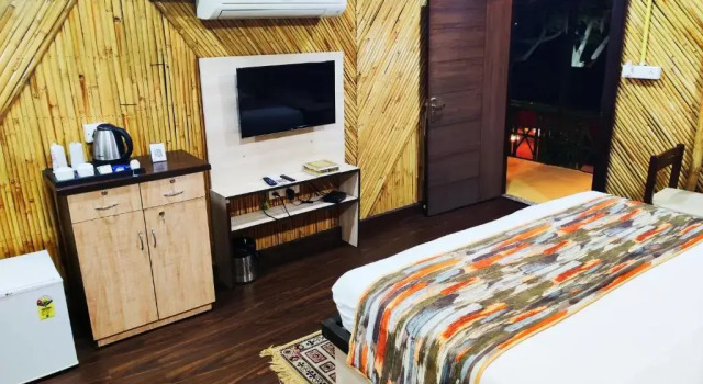 Номер Standard с балконом Hotel Bamboo Castle