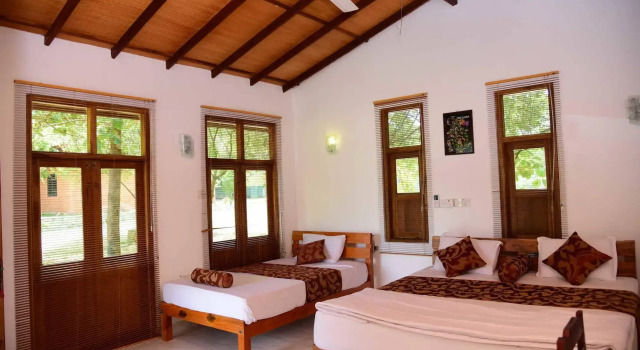 Indika Lake Resort, Забронировать Курортный отель Бизнес-отели Анурадхапура, 4* 5*
