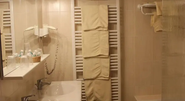 Четырёхместный номер Superior c 1 комнатой Hôtel Bon Encontre