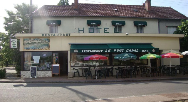 Auberge du pont canal, Buchen Sie Hostel Hostels in Loiret, Hostel