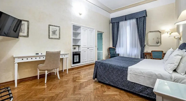 Полулюкс Hotel Alessandra