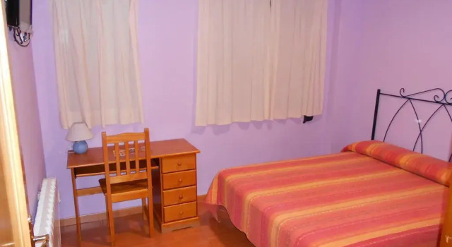Hostal Donaire, Забронировать Отель Томельосо Ciudad Real Province, рядом с Дом-музей Антонио Лопеса Торреса