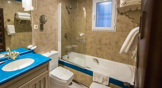 Трёхместный номер Hotel Hacienda del Cardenal