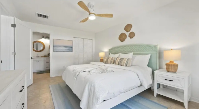 Latitude Adjustment Ami 3 Bedroom Home, Забронировать Дом для отпуска Холмс-Бич Sarasota Area