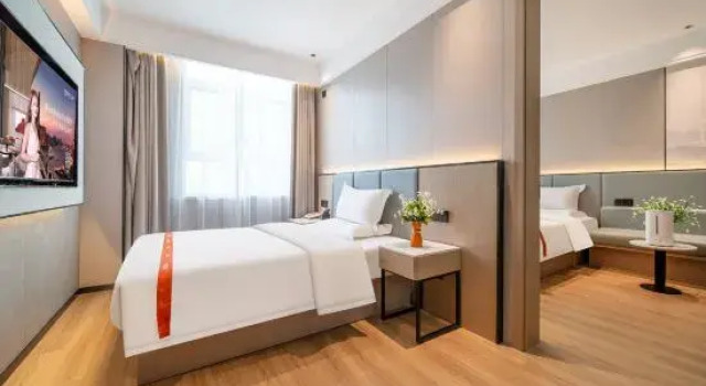 Люкс GreenTree Eastern Hotel