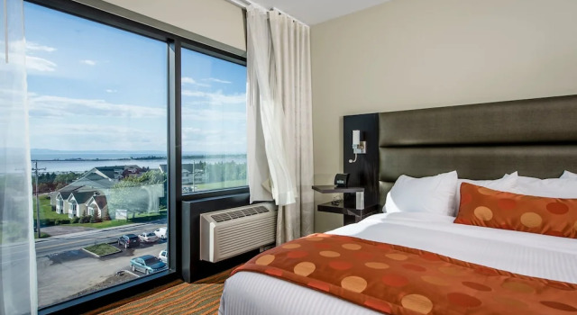 Best Western Plus Levesque, Book Hotel Hoteller i Bas-Saint-Laurent med pool, Swimmingpool
