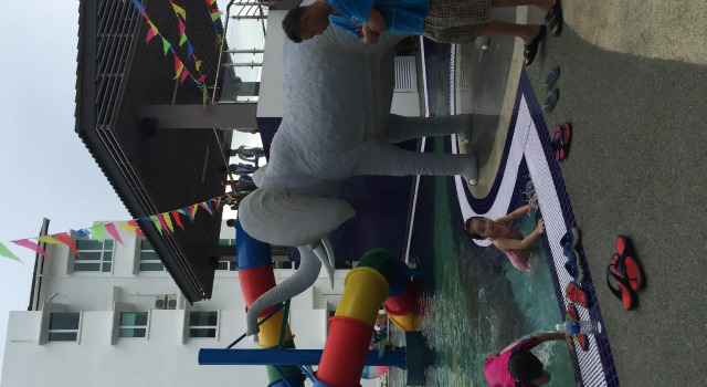 Homelite Resort water theme park condominium, Buchen Sie Resort Miri Sarawak