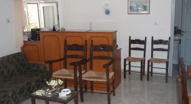 Niriis Hotel