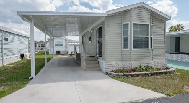 Glen Haven RV Resort, Boek Resort Hotels in Zephyrhills met parkeren, Parkeren