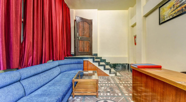 OYO 86344 Olive Grand, Buchen Sie Ferienhaus Patna Karnataka