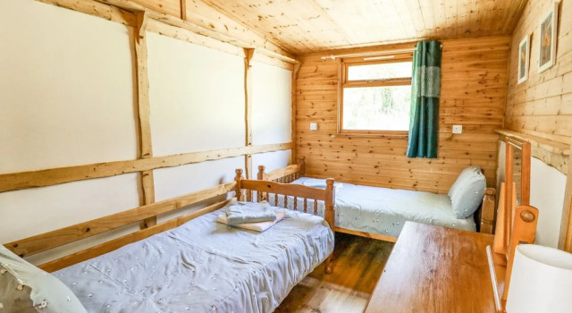 Brook Lodge, Rezervați Casă de vacanță Llandyfriog Glamorgan