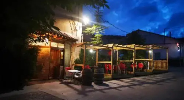 Hospedaje Rural Casa Parri, Book Hotel Hotels in Aragon with Parking, Parking