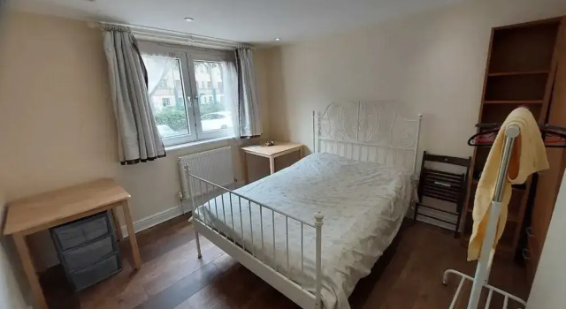 Spacious 3 Bedroom Apartment Near Camden With Balcony
