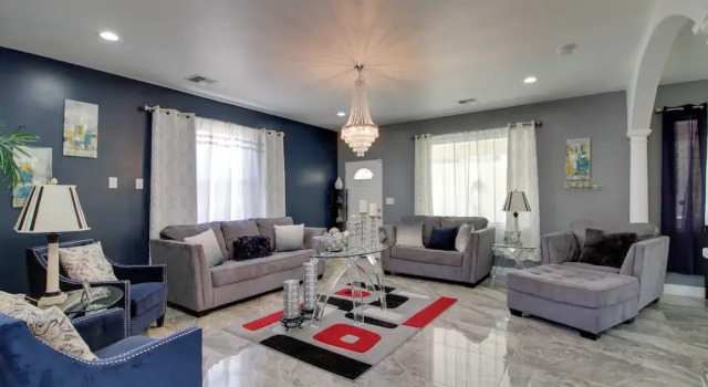 3 Mi to Rio Grande: Albuquerque Home w/ Balcony, Book Feriehus Sommerhuse i Albuquerque, Hytte