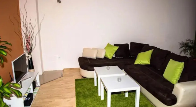 Happy Home Apartment