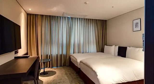 Двухместный номер Standard Ramada Encore by Wyndham CheonAn