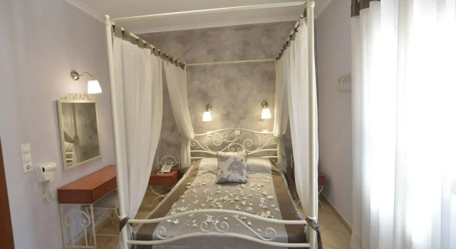 Polydefkis Hotel, Prenota Hotel Kamari Paro