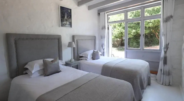 Chapmans Peak Lodge Noordhoek Cape Town., Забронировать Отель Отели Нордхук с парковкой, рядом с Cape Point Vineyards Estate, Парковка