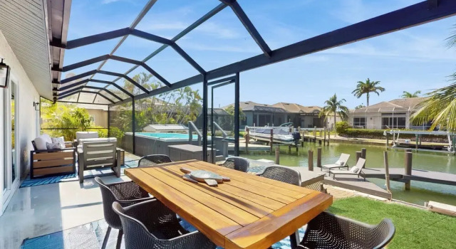 Коттедж Swim Spa + Dock! Boaters Retreat on Marco Island