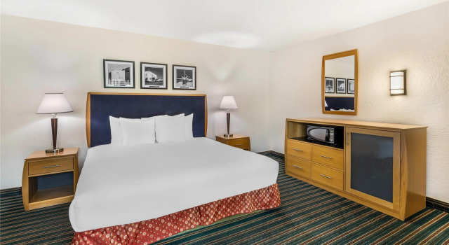 Двухместный номер Standard с видом на бассейн Best Western Pine Tree Motel