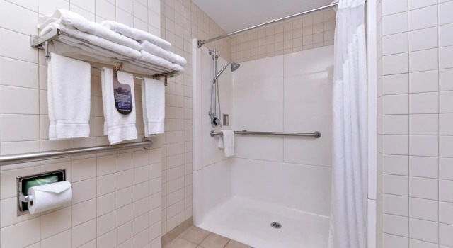 Двухместный номер Standard Holiday Inn Express Breezewood by IHG