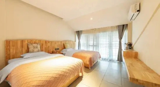 Семейный люкс с 2 комнатами Qianhuan·evelyn·Wangshan Light Luxury Pool Homestay (Libo Xiaoqikong East Gate)
