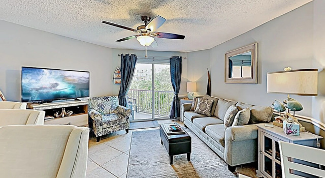 Modern Beachside Gem W/ 2 On-site Pools & Hot Tub 1 Bedroom Condo