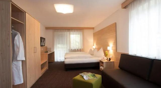 Трёхместный номер Standard Hotel Stifter