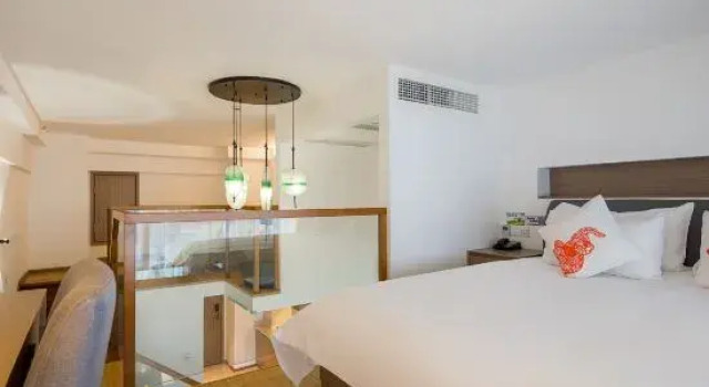 Семейный люкс Lichengxuan Hotel (Zhoushan Putuo World Shop)