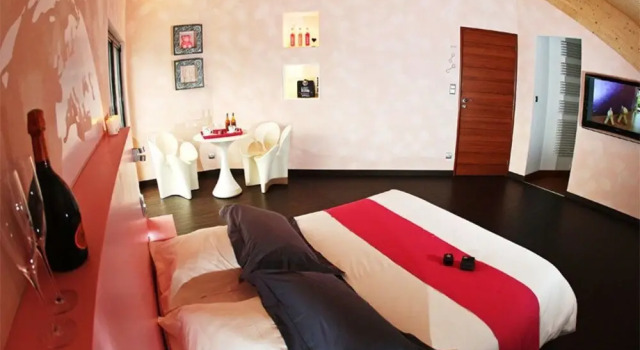 Maison Athome, Book Hotel Hotels in Burgundy with a Pool, Swimming Pool
