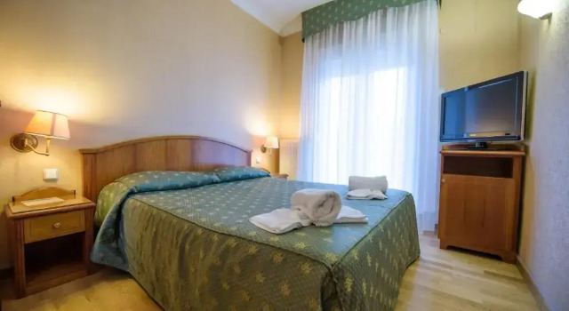 Двухместный номер Standard с видом на озеро Hotel Kastoria in Kastoria City