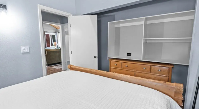 Mountain Memories - Greatly Located In A Quiet Neighborhood! Beautiful Porch And A Fenced Backyard! 2 Bedroom Home, Rezerwuj Hotel Big Bear Lake Stany Zjednoczone