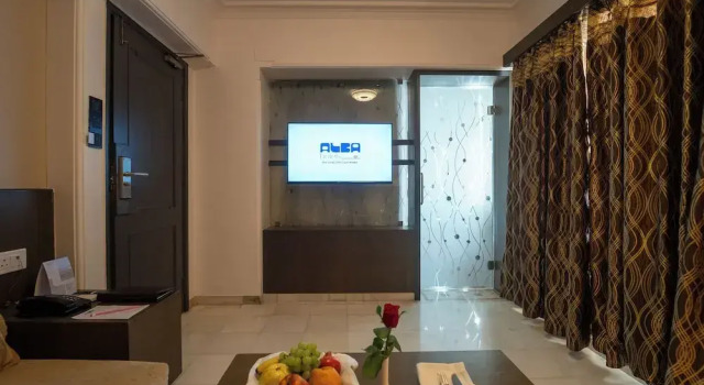 Номер Royal Hotel Pravasa Stay