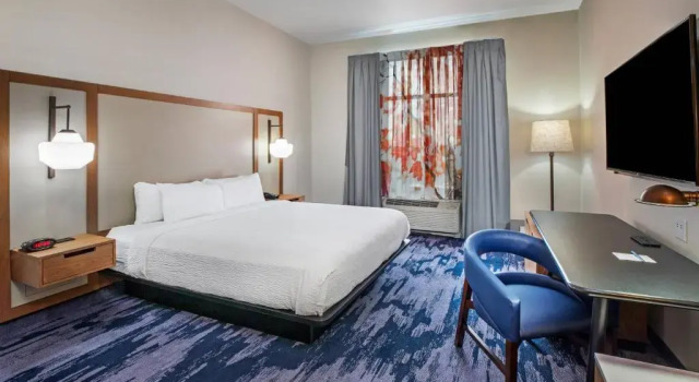 Номер Standard Fairfield Inn & Suites Tulsa Downtown Arts District