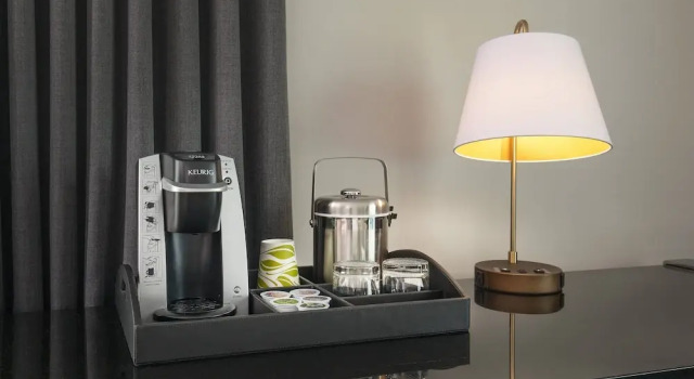 Четырёхместный номер Deluxe Le Meridien Boston Cambridge