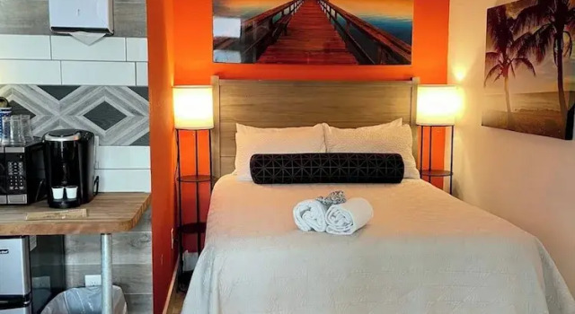 Студия GIPH Sunset Suite Near the Pier