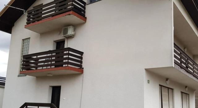 Apartman Atelier, Book Lejlighed Hoteller i Karlovac med pool, Swimmingpool